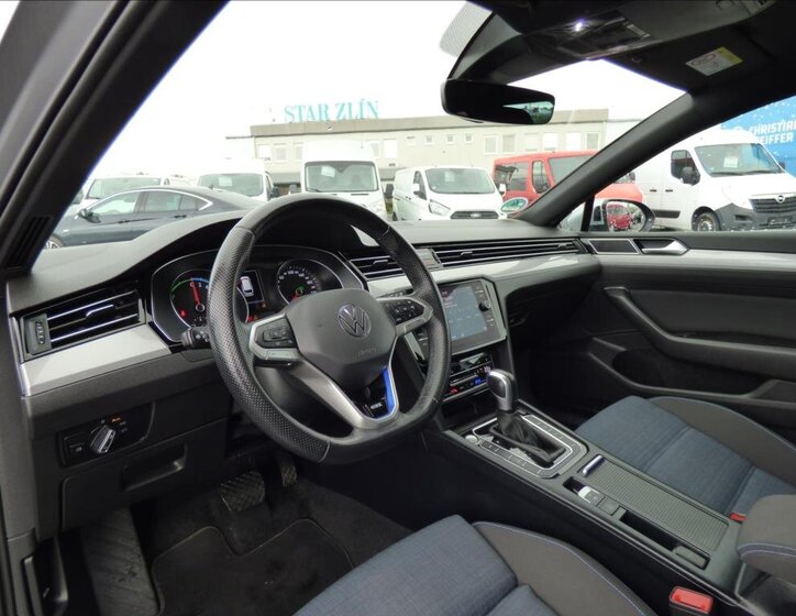 Volkswagen Passat Kombi 1,4 l 115 kw