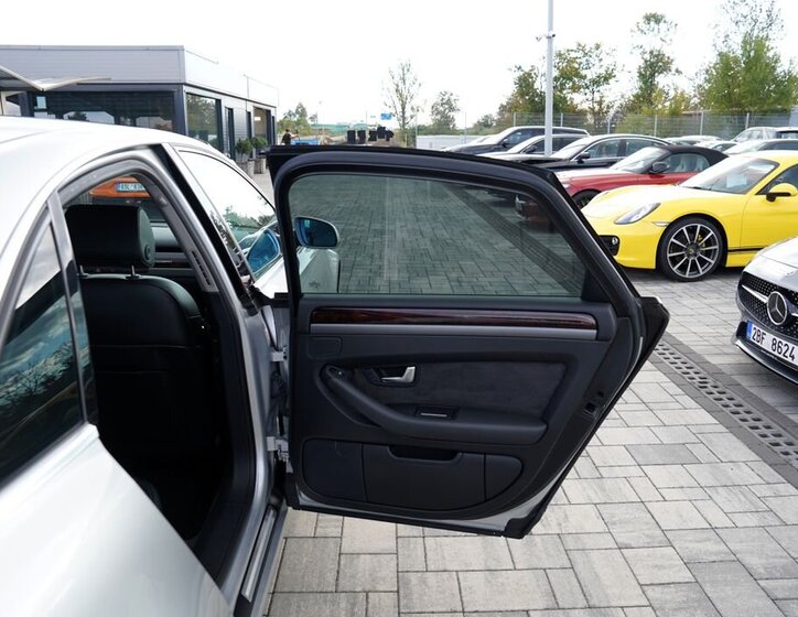 Audi A8 Sedan 3,0 l 171 kw