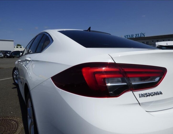 Opel Insignia Hatchback 2,0 l 125 kw