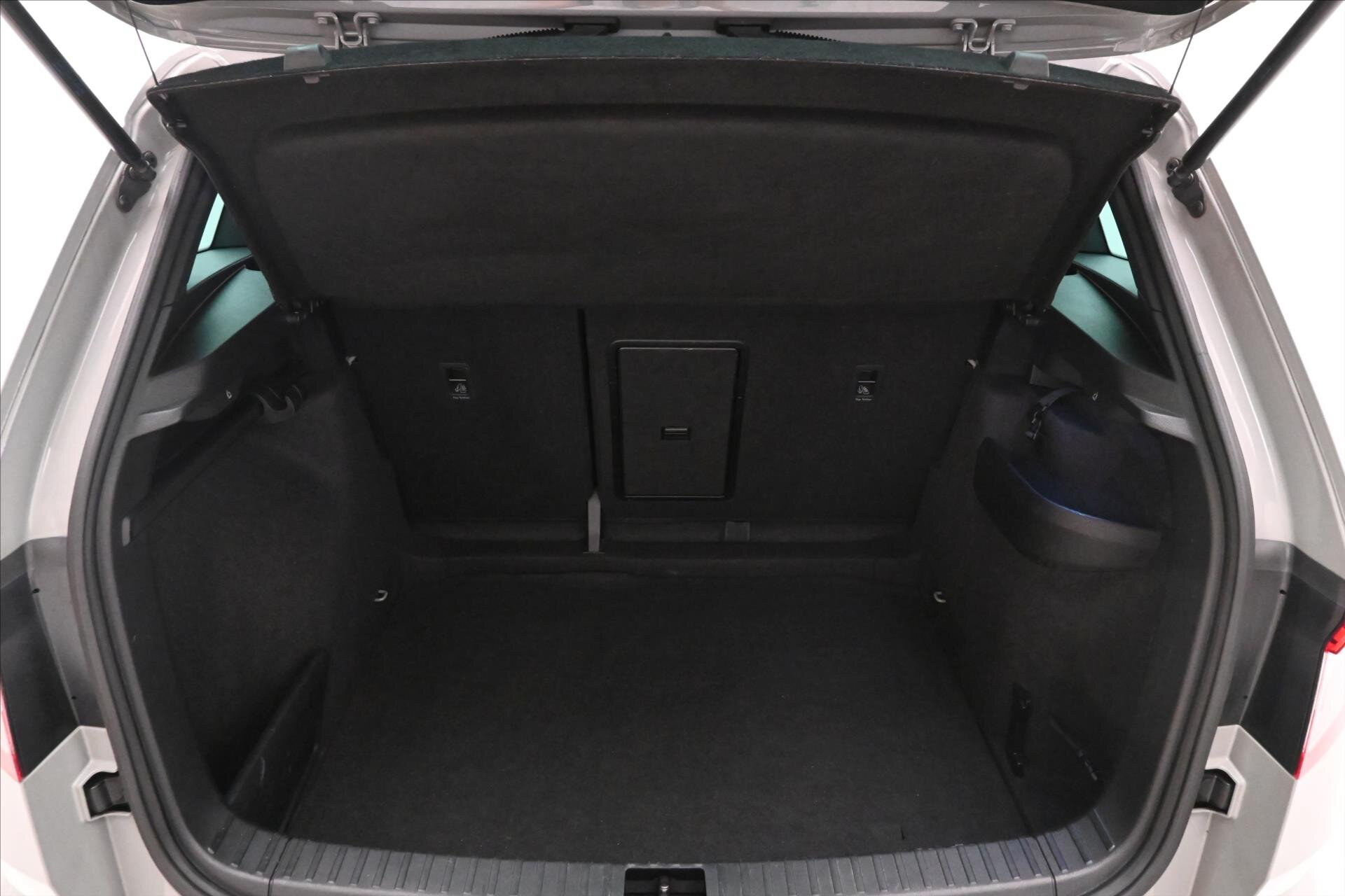 Škoda Karoq SUV / Terénní 1,5 l 110 kw