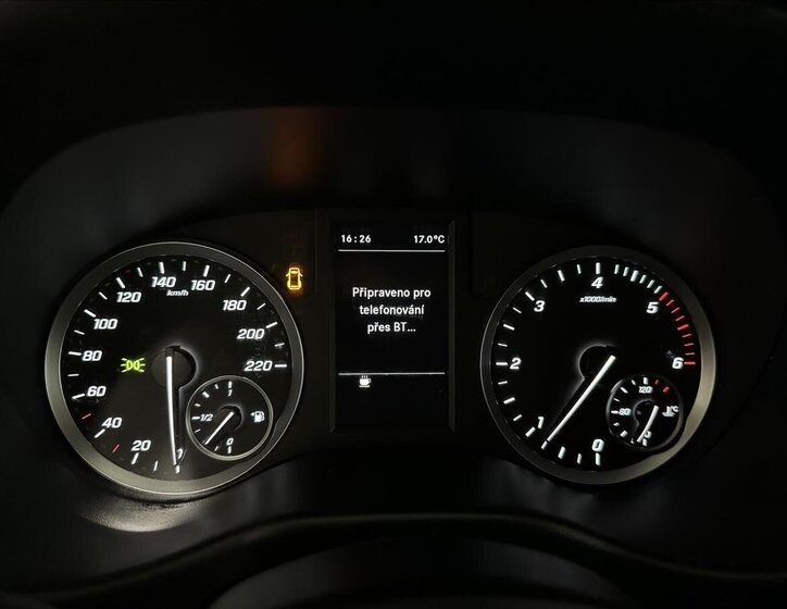 Mercedes-Benz Vito 19