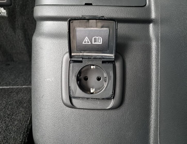 Mitsubishi Outlander SUV 2,4 l 165 kw