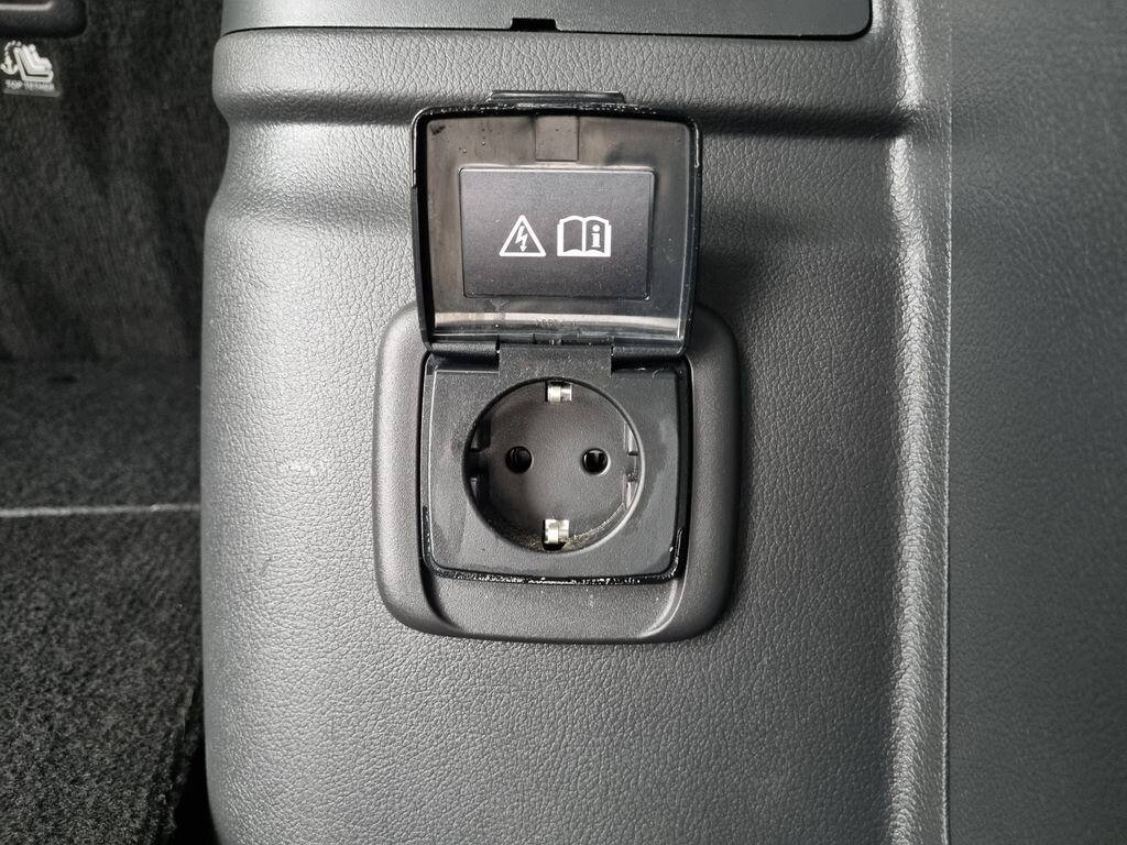 Mitsubishi Outlander SUV 2,4 l 165 kw