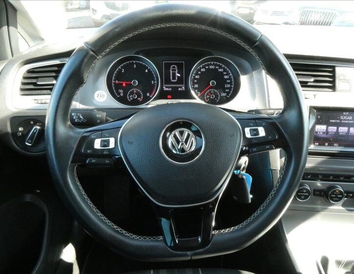 Volkswagen Golf Kombi 2,0 l 110 kw