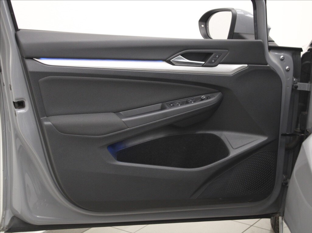 Volkswagen Golf Hatchback 999,0 81 kw