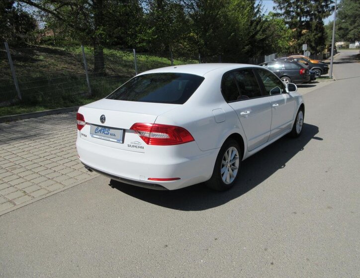 Škoda Superb Sedan / Limuzína 2,0 l 103 kw