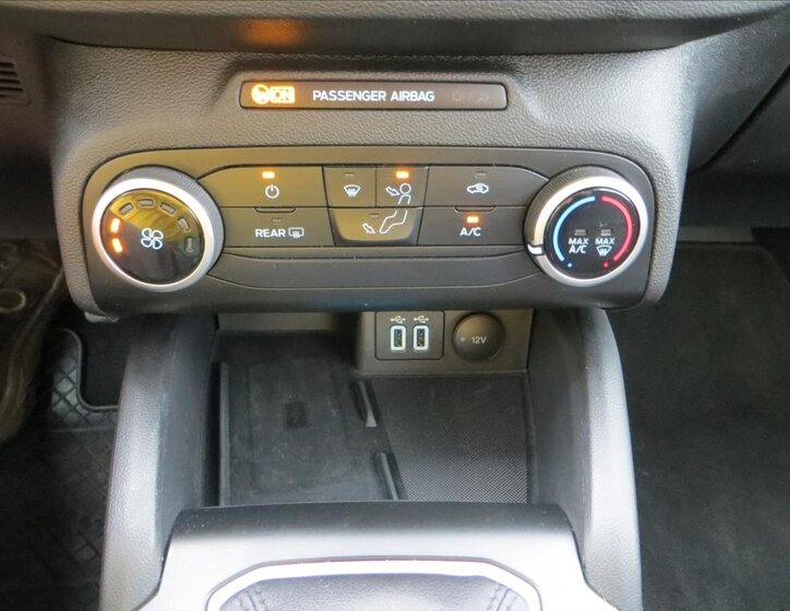 Ford Focus Kombi 1,5 l 88 kw