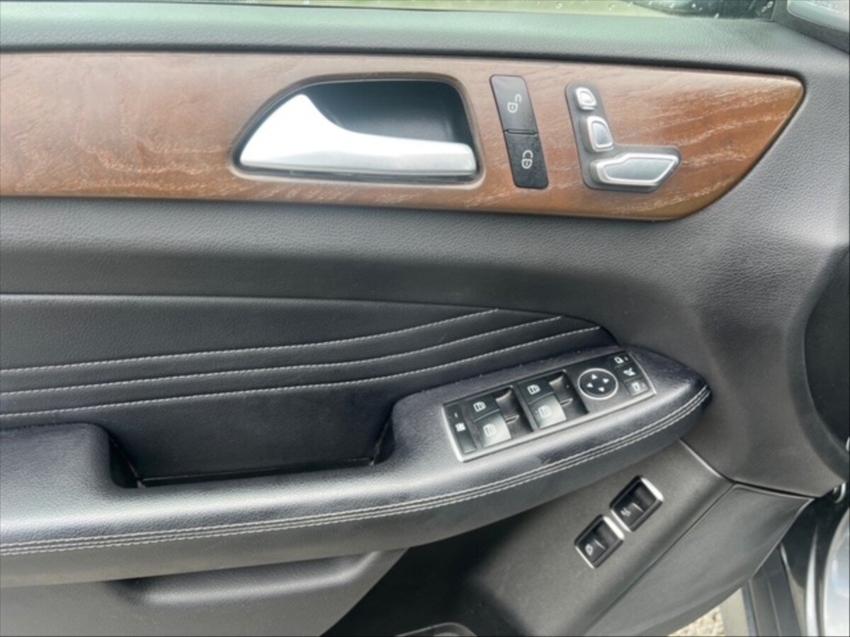 Mercedes-Benz GLE SUV / Terénní 3,0 l 190 kw