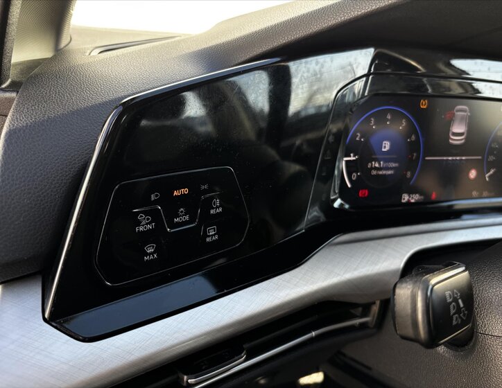 Volkswagen Golf Hatchback 1,5 l 96 kw