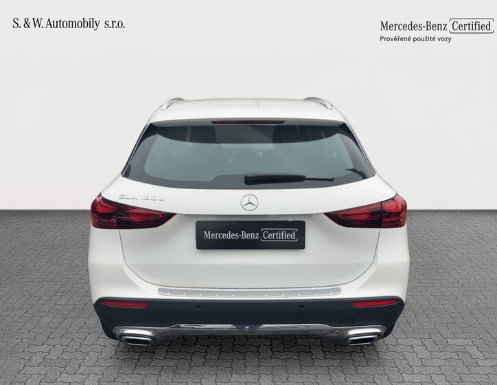 Mercedes-Benz GLA 6
