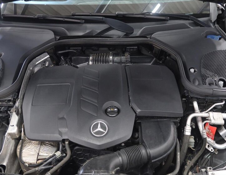 Mercedes-Benz Třídy E Kombi 2,0 l 143 kw