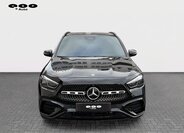 Mercedes-Benz GLA 8