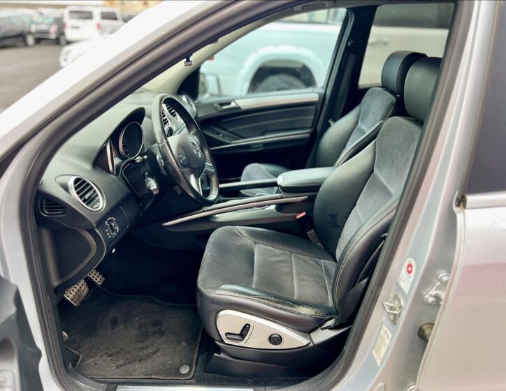 Mercedes-Benz Třídy M SUV 3,0 l 165 kw