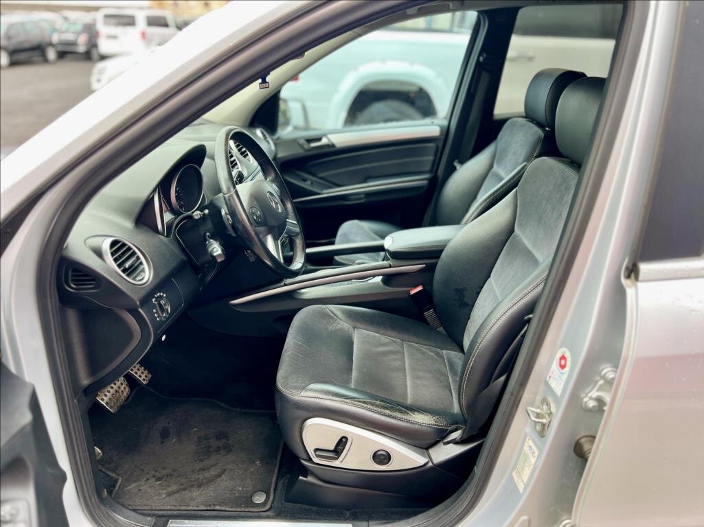 Mercedes-Benz Třídy M SUV 3,0 l 165 kw