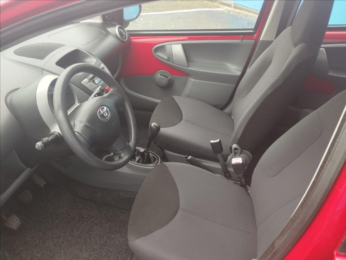 Toyota Aygo Hatchback 998,0 50 kw