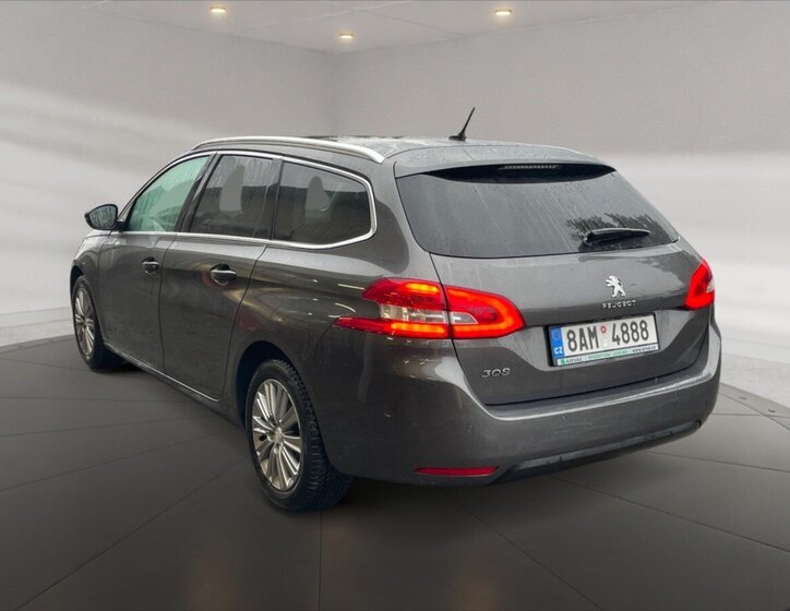 Peugeot 308 4