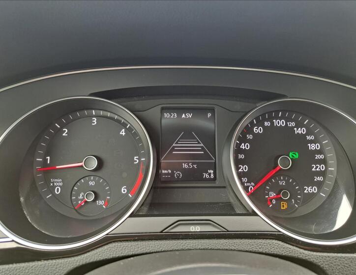 Volkswagen Passat 16