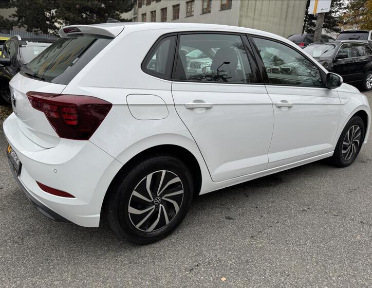 Volkswagen Polo 13