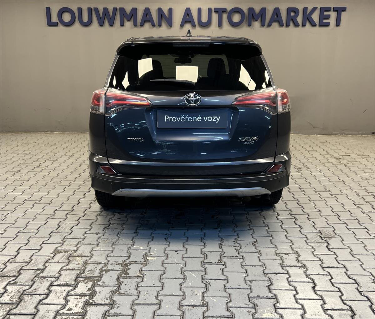 Toyota RAV4 SUV 2,0 l 112 kw