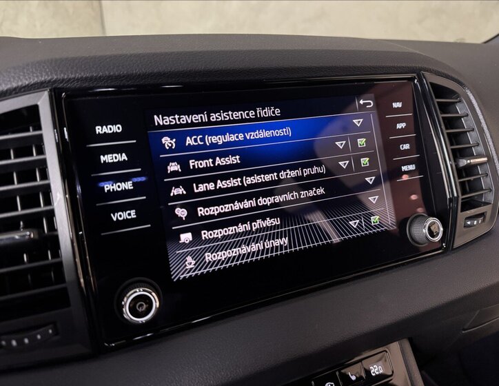 Škoda Karoq SUV 1,5 l 110 kw