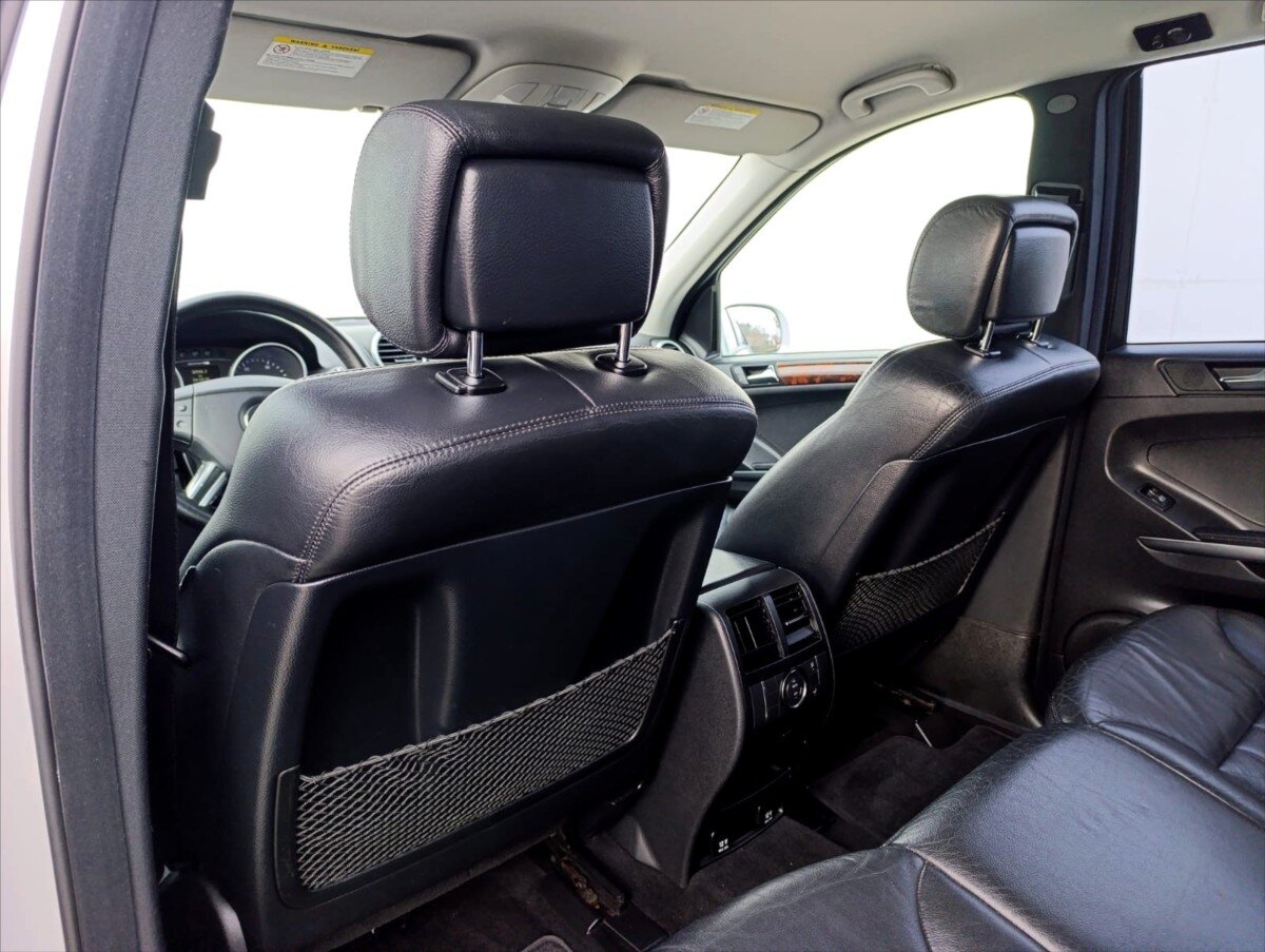 Mercedes-Benz Třídy M SUV / Terénní 3,0 l 165 kw