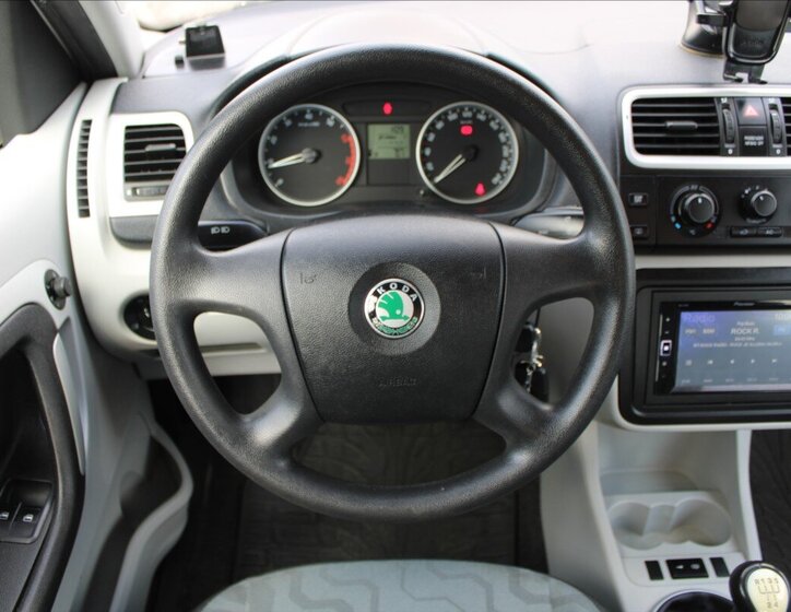 Škoda Roomster 10