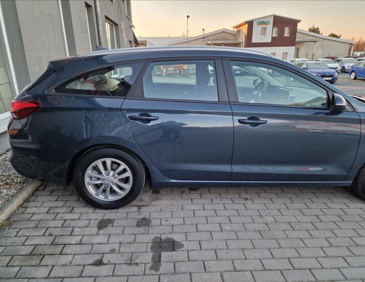 Hyundai i30 Kombi 1,6 l 85 kw