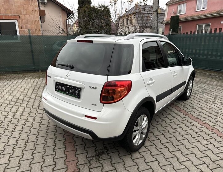 Suzuki SX4 3