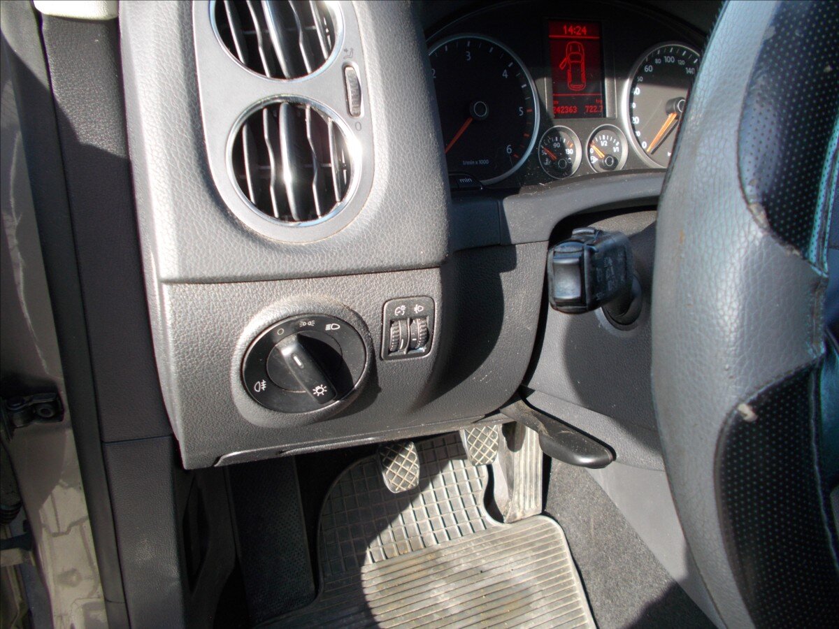 Volkswagen Tiguan SUV / Terénní 2,0 l 103 kw