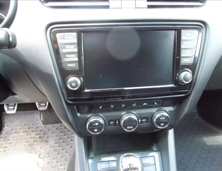 Škoda Octavia Sedan / Limuzína 2,0 l 135 kw