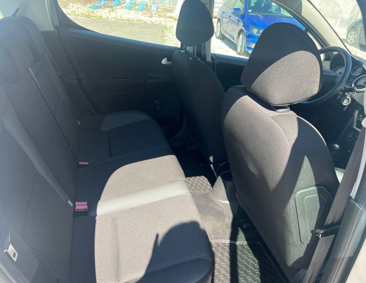 Peugeot 207 10