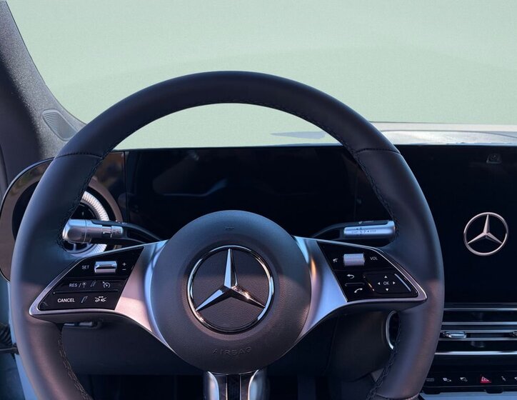 Mercedes-Benz GLB SUV / Terénní 0,0 200 kw