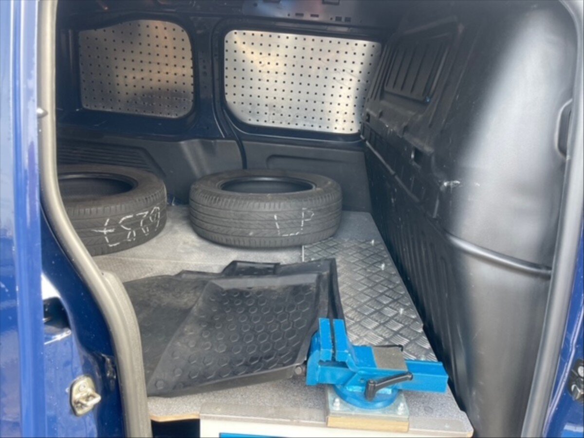 Peugeot Partner Ostatní 1,5 l 75 kw