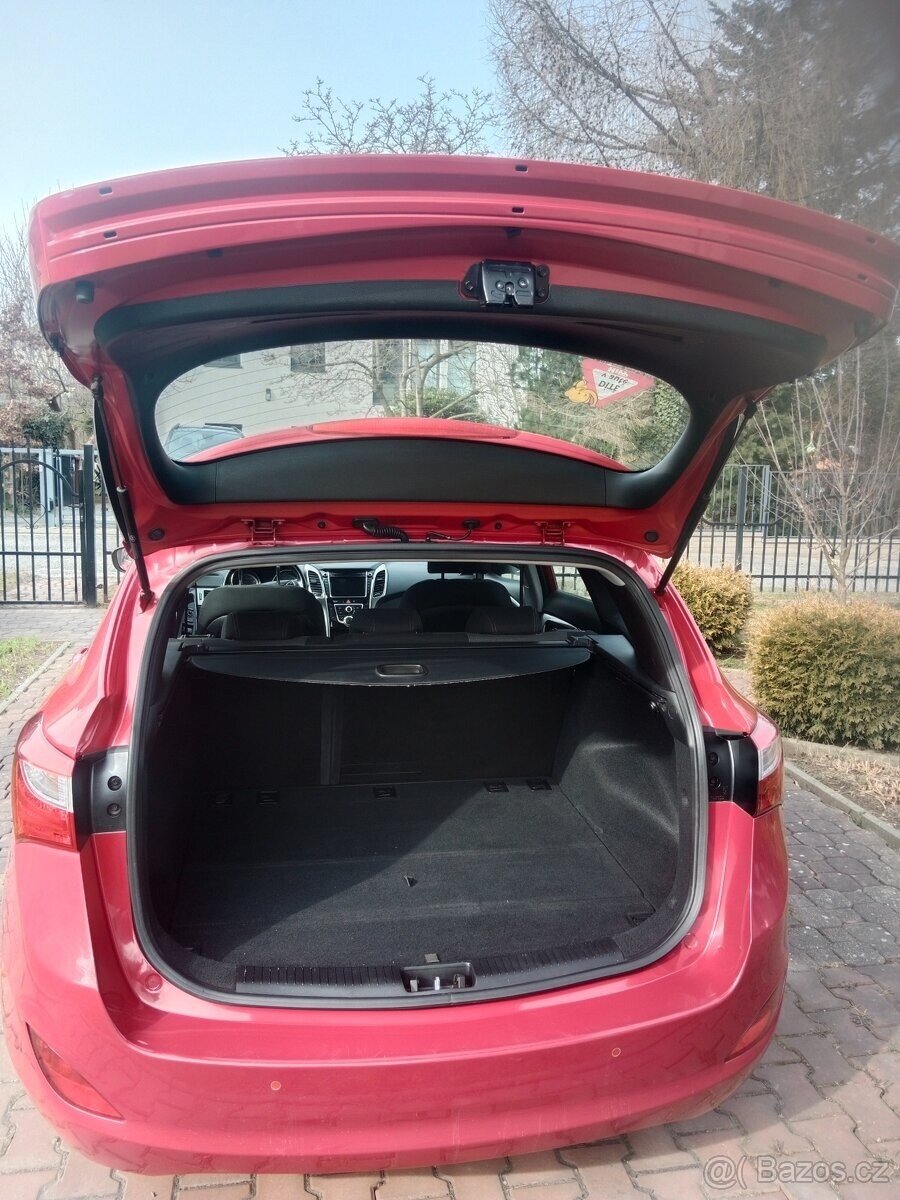 Hyundai i30 Kombi 0,0 88 kw