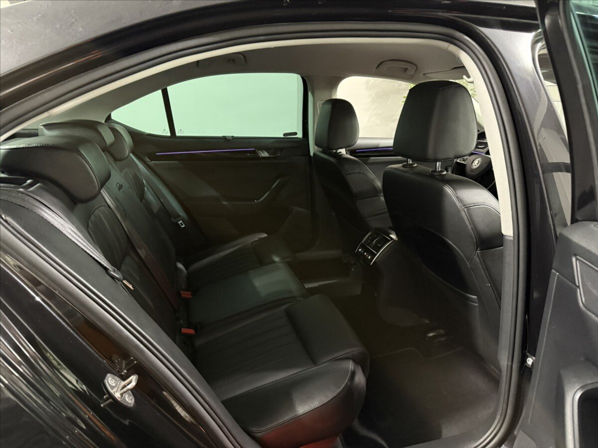 Škoda Superb Sedan / Limuzína 2,0 l 206 kw