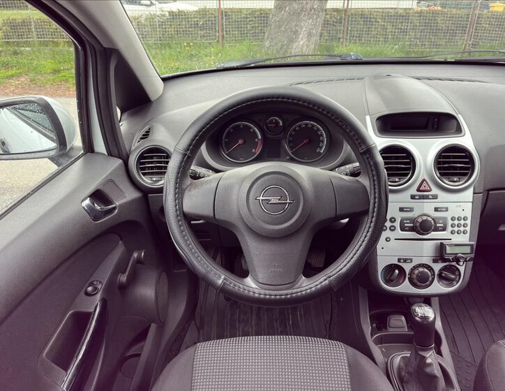 Opel Corsa Hatchback 1,2 l 55 kw