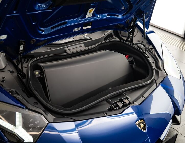 Lamborghini Aventador 19