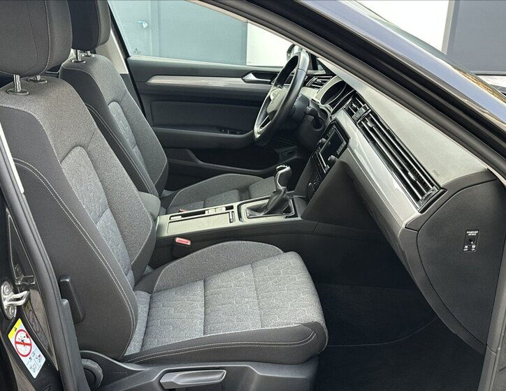 Volkswagen Passat Kombi 1,5 l 110 kw