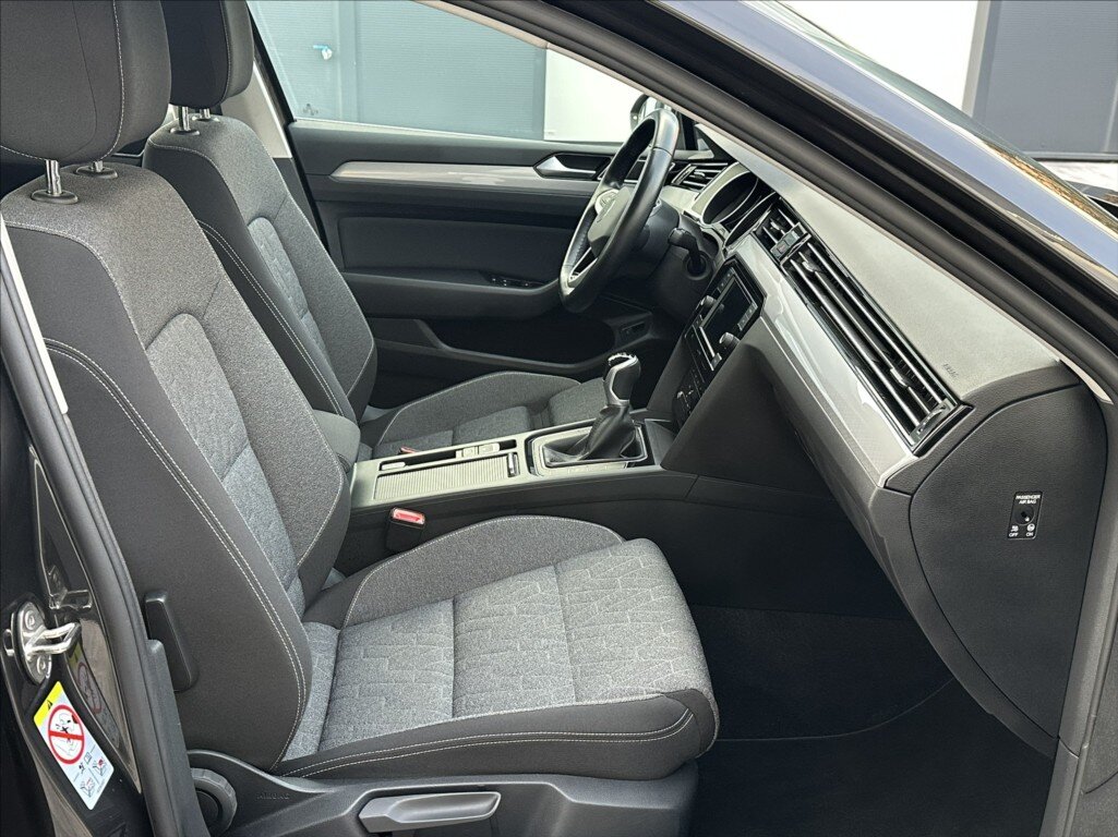 Volkswagen Passat Kombi 1,5 l 110 kw