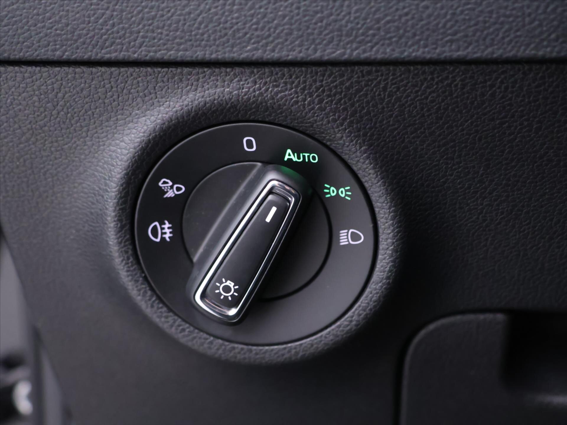 Škoda Karoq SUV / Terénní 2,0 l 85 kw