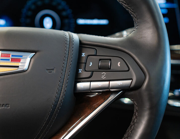 Cadillac Escalade SUV / Terénní 6,2 l 313 kw