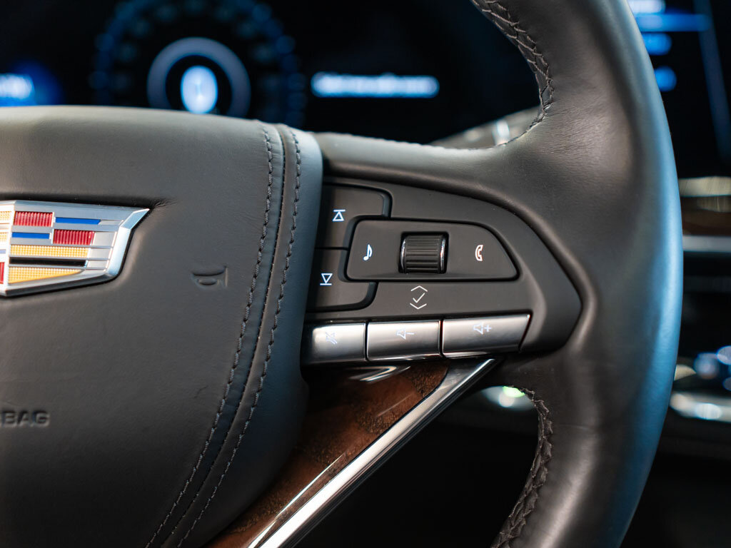 Cadillac Escalade SUV / Terénní 6,2 l 313 kw