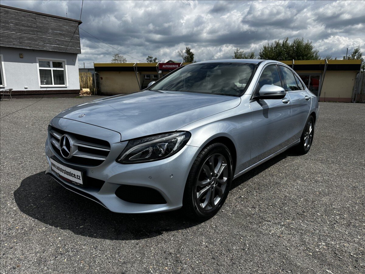 Mercedes-Benz Třídy C Sedan / Limuzína 1,6 l 115 kw