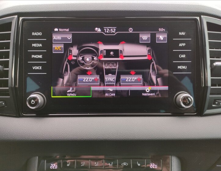 Škoda Karoq SUV / Terénní 1,5 l 110 kw