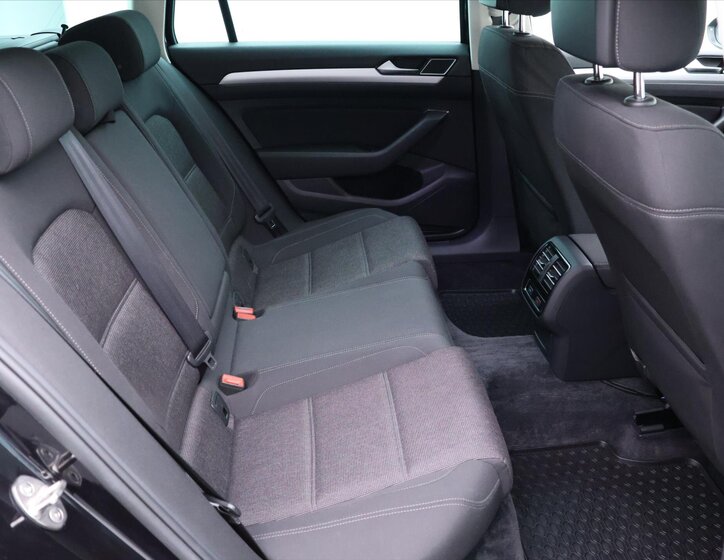 Volkswagen Passat 14