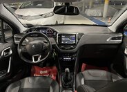 Peugeot 2008 MPV 1,2 l 60 kw