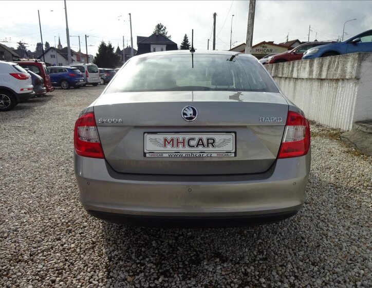 Škoda Rapid Sedan / Limuzína 1,2 l 66 kw