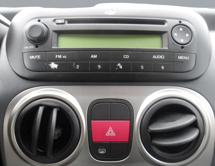 Peugeot Bipper Tepee Hatchback 1,4 l 54 kw