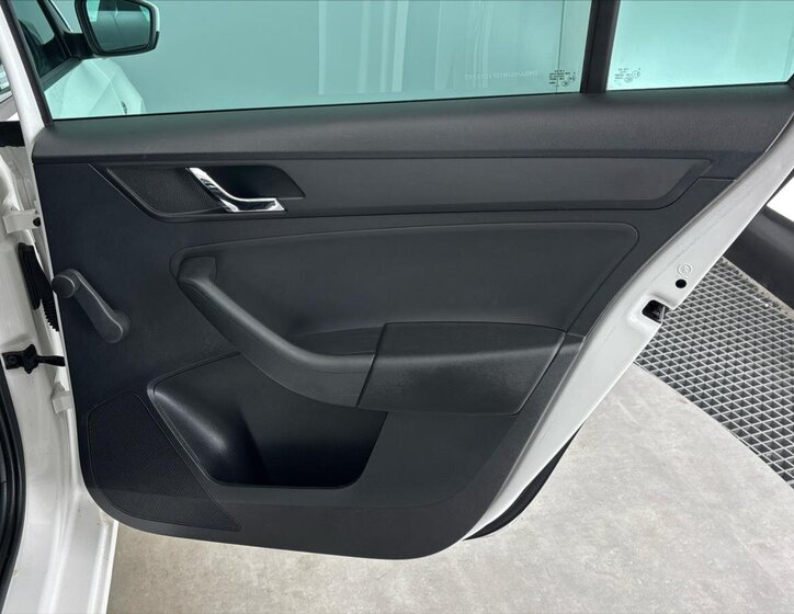 Škoda Rapid Liftback 1,2 l 63 kw