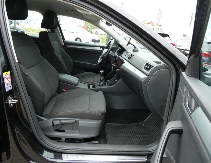 Škoda Superb Kombi 1,6 l 88 kw